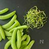 パリッと食感がたまらない!スナップエンドウのさわやかサラダの下準備