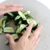 簡単うまい！叩ききゅうりと塩昆布のナムルの工程2