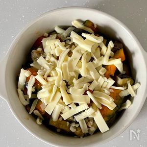 抜群の相性♪かぼちゃとナスの味噌マヨチーズ焼き | レシピサイトNadia