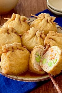 じゅわっとおいしい♩鶏ひき肉の甘辛巾着煮