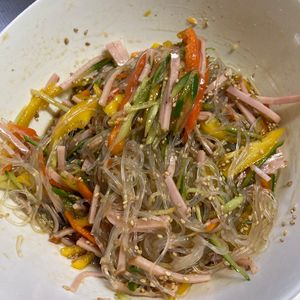 そら・ゆずの作ってみた!投稿(冷やし中華風春雨サラダ)