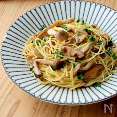 【簡単♪3種のきのこの和風パスタ】晩ごはんやランチに!