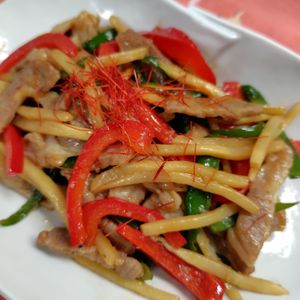 コスモスの作ってみた!投稿(ご飯が足りなくなる旨さ！青椒肉絲（チンジャオロース）)