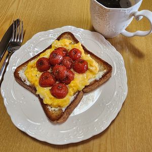 ナムディの作ってみた!投稿(朝ごはんにぴったり！トマトエッグトースト)