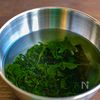 やみつき！きゅうりとわかめの旨ナムルの工程1