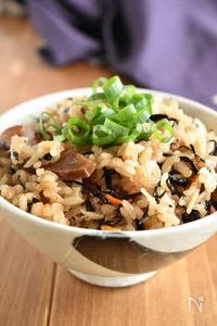 【鶏肉とひじきの炊き込みご飯】包丁不要で簡単！