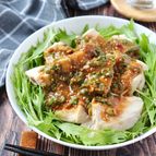 タレが自慢！放置で完成のしっとり蒸し鶏de♡ピリ辛よだれ鶏