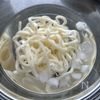 夏の定番♪【冷やし豚しゃぶうどん】の工程2