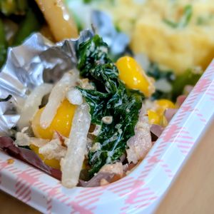まゆのの作ってみた!投稿(ほうれん草ともやしの《おかかコーンサラダ》)