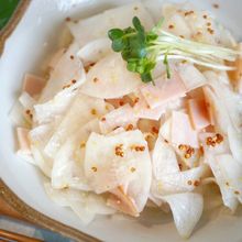 調味料3つ♪簡単大根とハムのサラダ