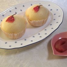 米粉入り甘酒桜蒸しパン(桜餡添え)