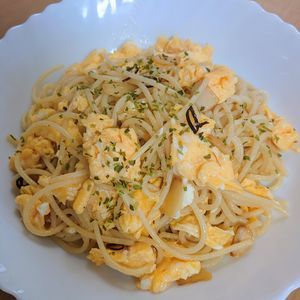 まゆのの作ってみた!投稿(【家族が唸った！のりたまペペロン】男子も喜ぶがっつりパスタ)