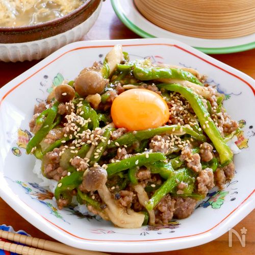 【ピーマンとひき肉のあんかけ丼】簡単ごはん泥棒！