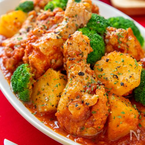 下味冷凍で簡単！【手羽元とじゃがいものトマト煮込み】