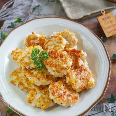 玉ねぎがアクセント♪ふわふわはんぺんと豆腐のお焼き
