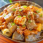 簡単節約！【こんにゃくとちくわ、鶏もも肉の甘辛生姜照り焼き】