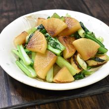 お野菜だけでヘルシー♪大根と小松菜のめんつゆ炒め