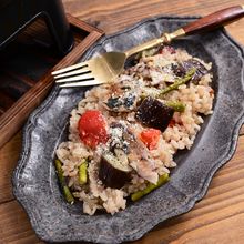 夏の食材大集合「夏野菜とアジの釜飯」