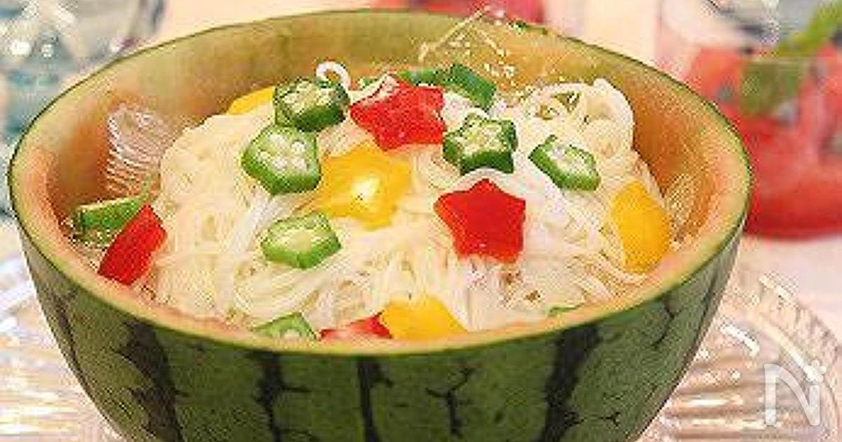 スイカボールのカラフルそうめん