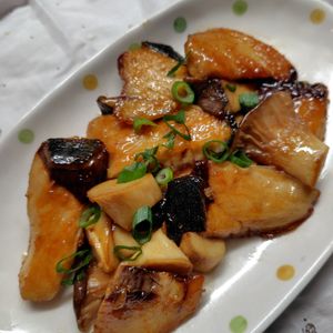 コスモスの作ってみた!投稿(ぶりとエリンギの照りてり炒め　ご飯泥棒♪　)