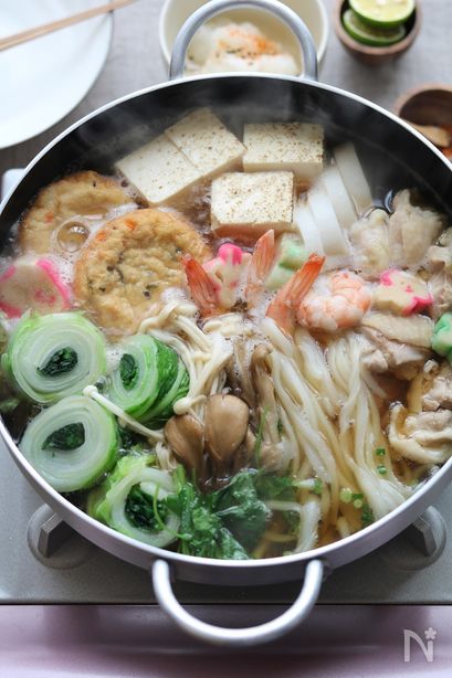 ご馳走うどんすき。