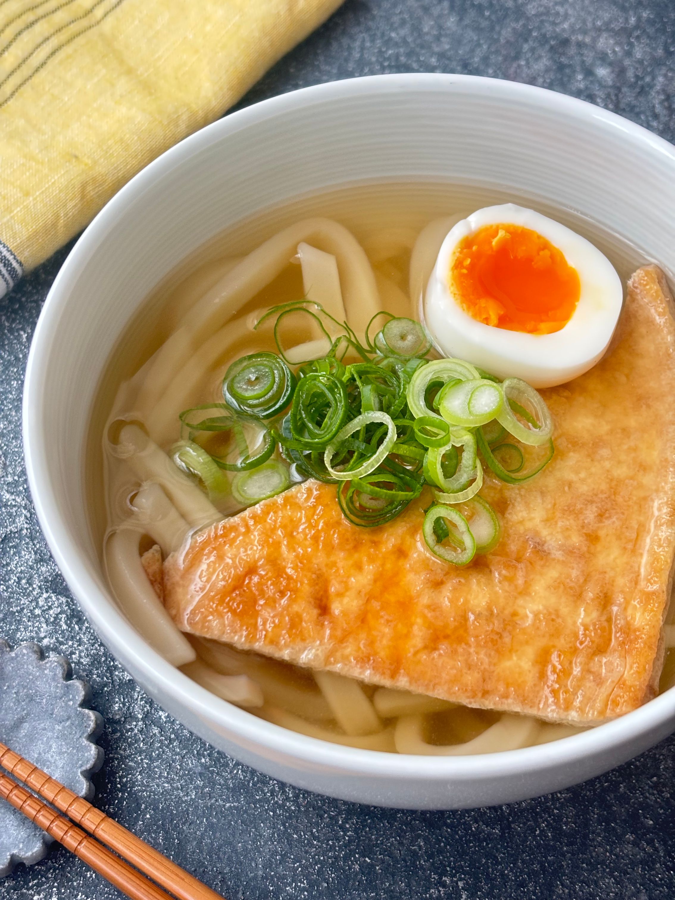 これ覚えたら一生うどん困らない！王道甘辛きつねうどんのあげ