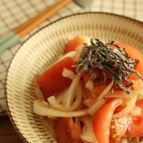 大人気！トマトと新玉ねぎのサラダ