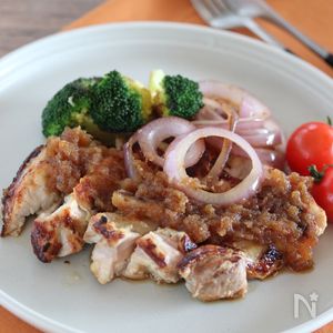 チキンのオニオンガーリックソース】ガツンとうまさのパンチ | レシピ