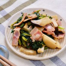 味付け簡単☆『エリンギとほうれん草とベーコンのバタポン炒め』
