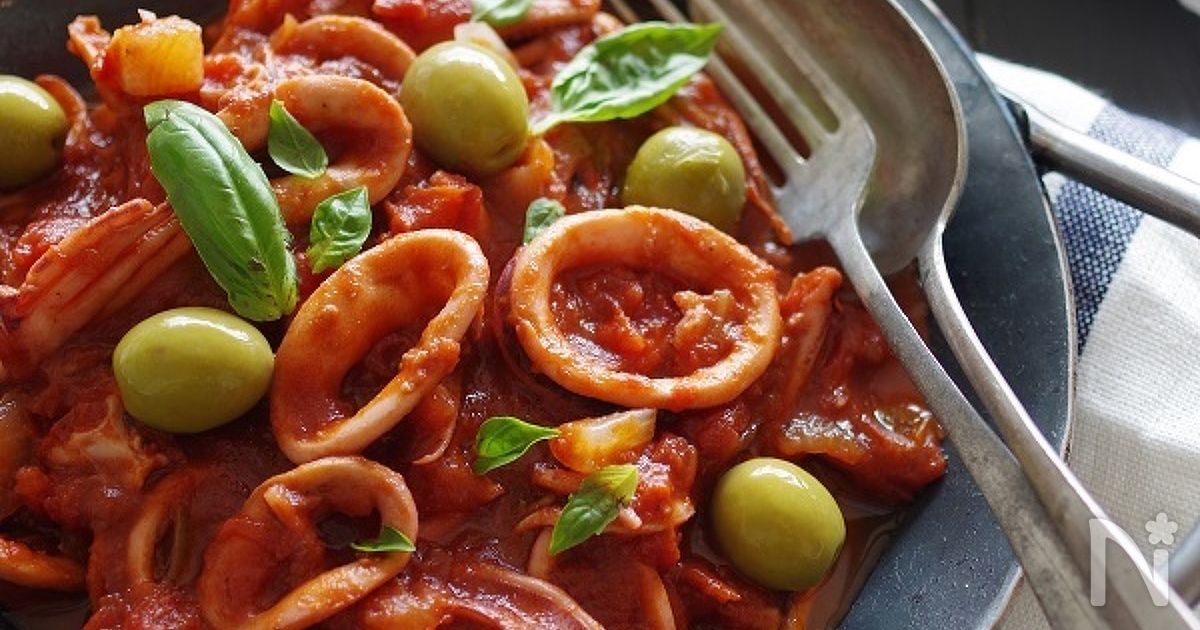 イカのトマト煮込み