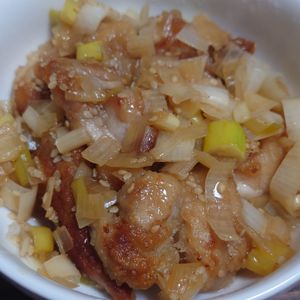 オレンジの作ってみた!投稿(鶏肉の甘酢ねぎ炒め(調味料2つだけ！ぽん酢で簡単！))