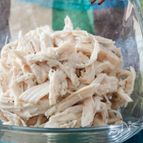 鶏胸肉で作る！蒸し鶏♪電子レンジで簡単！サラダにも
