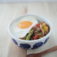 五香粉で中華風ひき肉炒めごはん