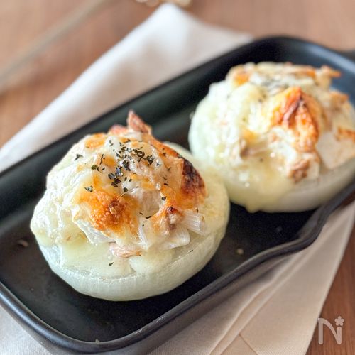 レンジで簡単とろとろ【新玉ねぎの丸ごとチーズ焼き】