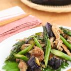 ごはんがすすむ◎豚肉となすとアスパラの照りマヨ炒め