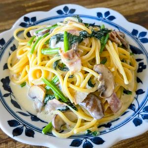 T0517Mの作ってみた!投稿(ほうれん草とベーコンのクリームパスタ)