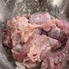 【濃厚でやみつき確定】鶏肉のバター醤油焼きの工程1