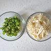 豆腐とオクラのサラダ 即席なめたけドレッシングがけの工程1