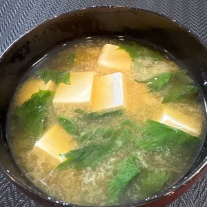 楽ラク手抜キッチン🐶🐾の作ってみた!投稿(【豆腐と青じその味噌汁】爽やかな香りがおいしい)