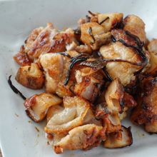 やわらか鶏もも肉とレンコンの梅塩昆布ソテー