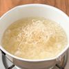 5分で完成♪食べすぎた次の日にも◎【とろたま雑炊】の工程1