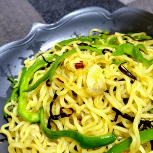 ヴェルの作ってみた!投稿(お酒とともに♪ピーマンと塩こんぶのぺペロン焼きそば)
