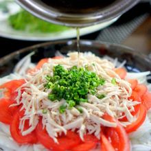 新玉ねぎとトマトのサラダ