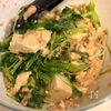 【パパっと5分で副菜】豆苗と豆腐のツナマヨ和えの工程2