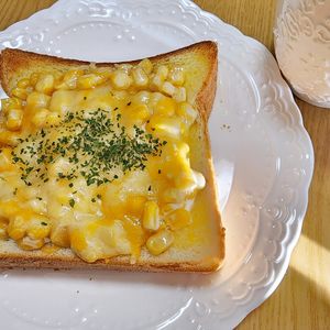 ナムディの作ってみた!投稿(子供も大人も大好き♡コーンマヨネーズの冷凍作りおきトースト)