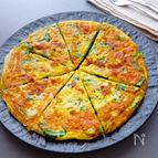 【子供もパクパク！】ゴーヤとカニカマのチーズオムレツ