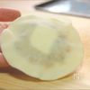 餃子の皮で作る【なすとひき肉のラビオリ】の工程5