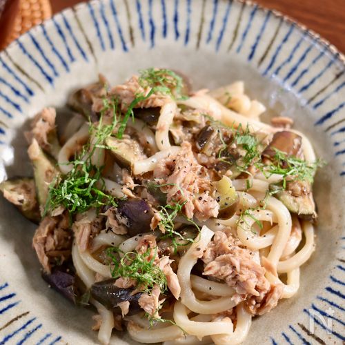 『なすツナうどん』レンジで簡単に作れる！