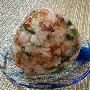 楽ラク手抜キッチン🐶🐾の作ってみた!投稿(栄養たっぷり！小松菜おかかおにぎり)