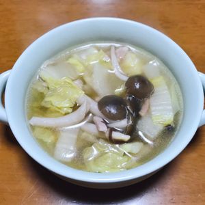 Nao★彡の作ってみた!投稿(白菜とベーコンのスープ_野菜たっぷり♪きのこのうま味)